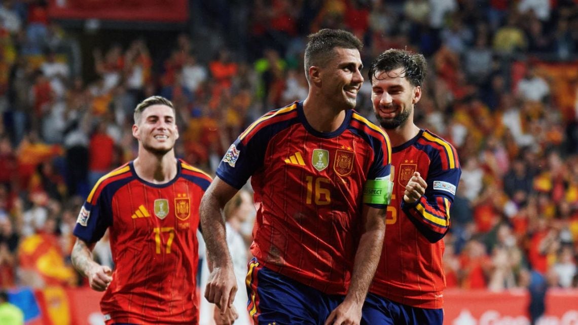 España sigue de fiesta en la Nations League: con golazos y susto, le ganó 3-1 a Chequia en Oviedo