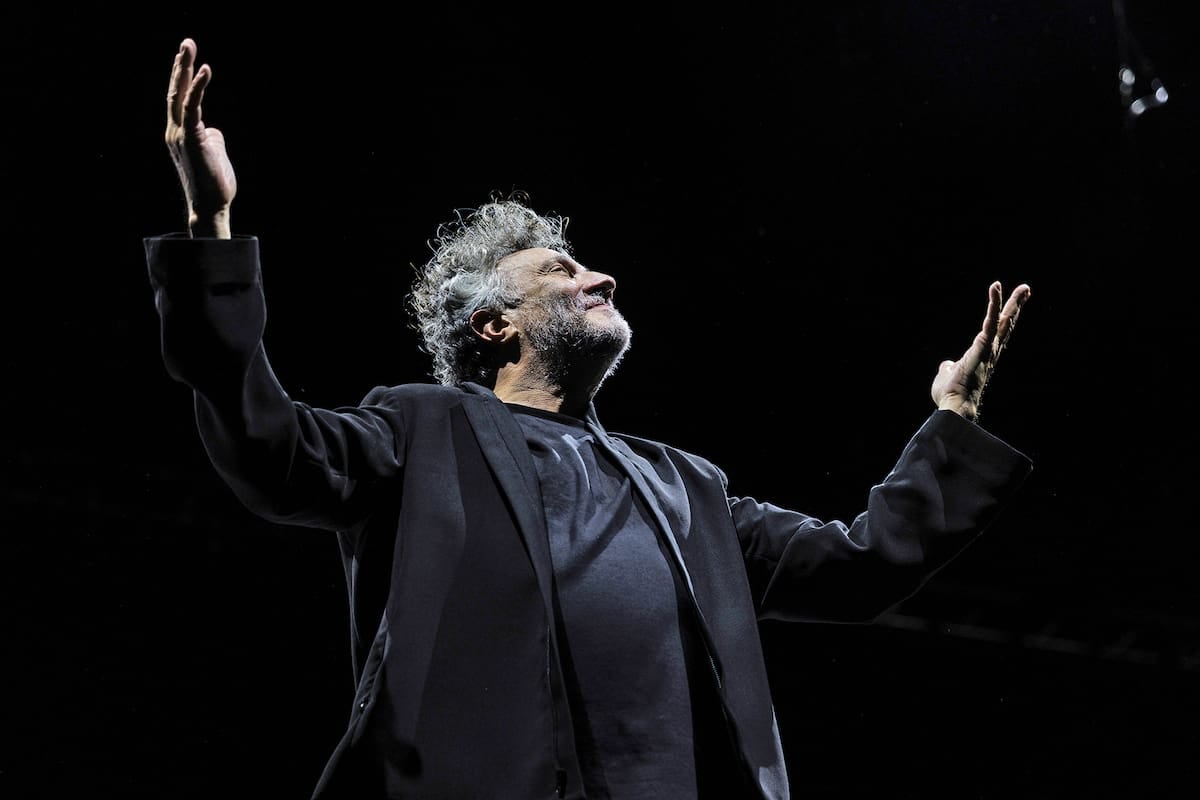 Fito Páez paró el show en Mar del Plata y le cantó las cuarenta a la seguridad