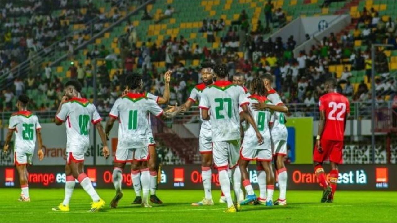 Goleada para la tribuna y un rival que llegó con lo que pudo