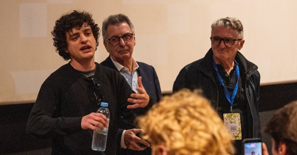 Una pantalla encendida para Lucas Vignale: el FIC.UBA convirtió la butaca en abrazo