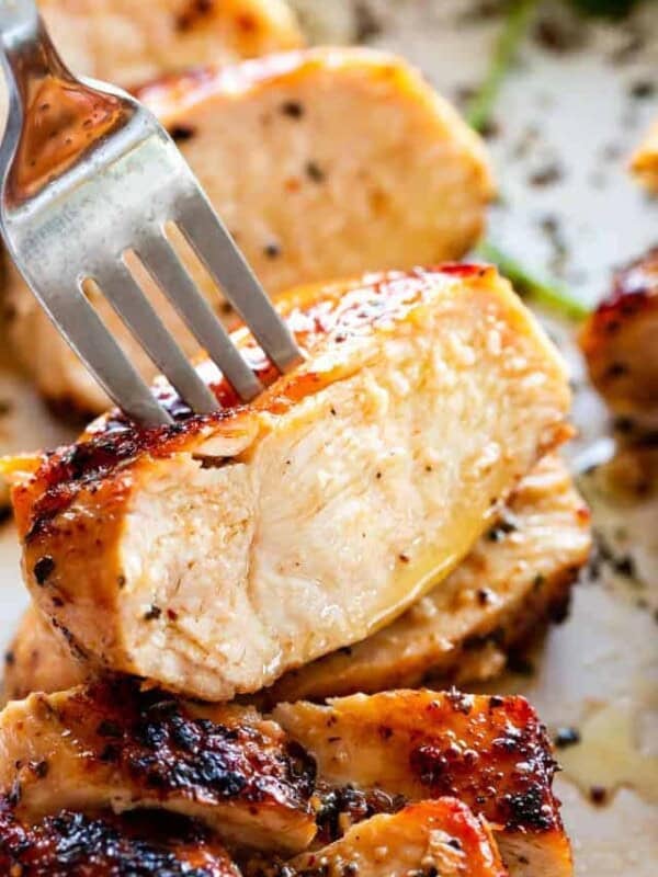 La pechuga de pollo, ese clásico de todos los días: cómo cocinarla sin que quede seca