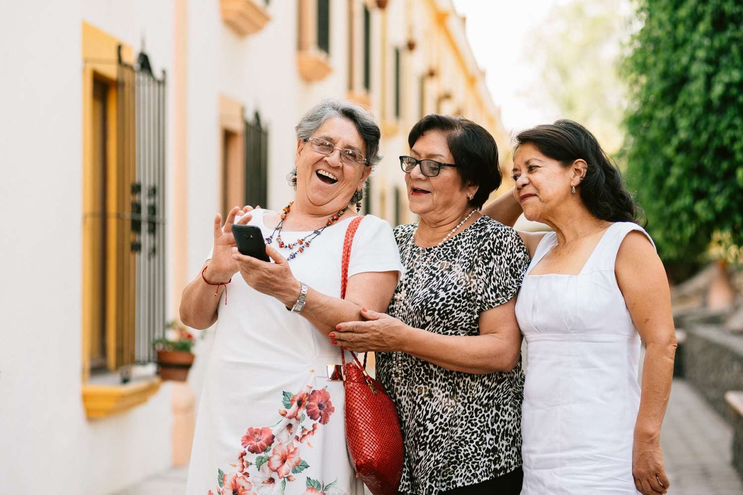 Sandra y Eleanor, las amigas tejanas de 85 años que ya conocen medio mundo y no piensan parar