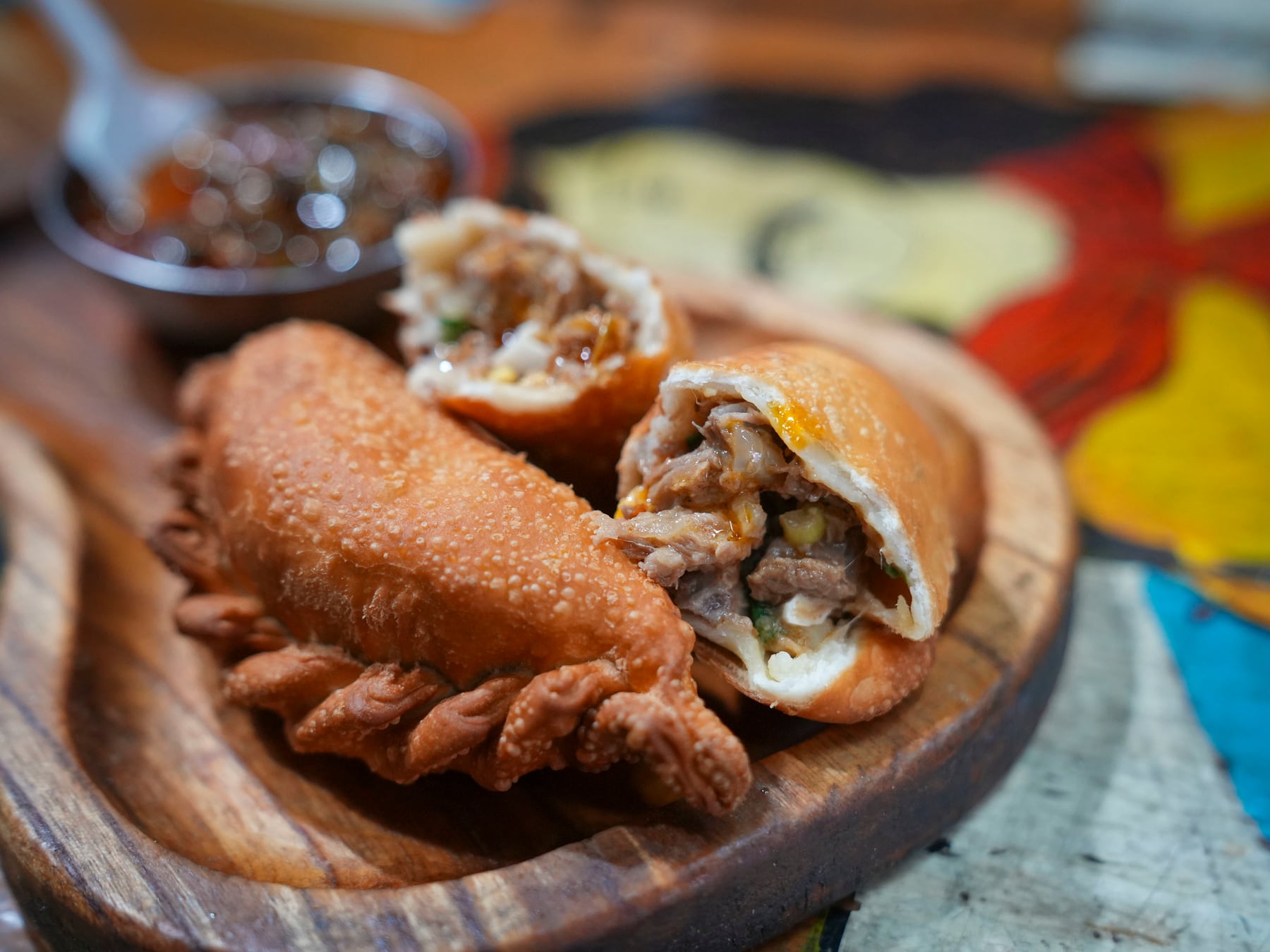 La empanada federal que resiste en Buenos Aires: recetas de cuatro provincias, pelearla contra el olvido y el precio