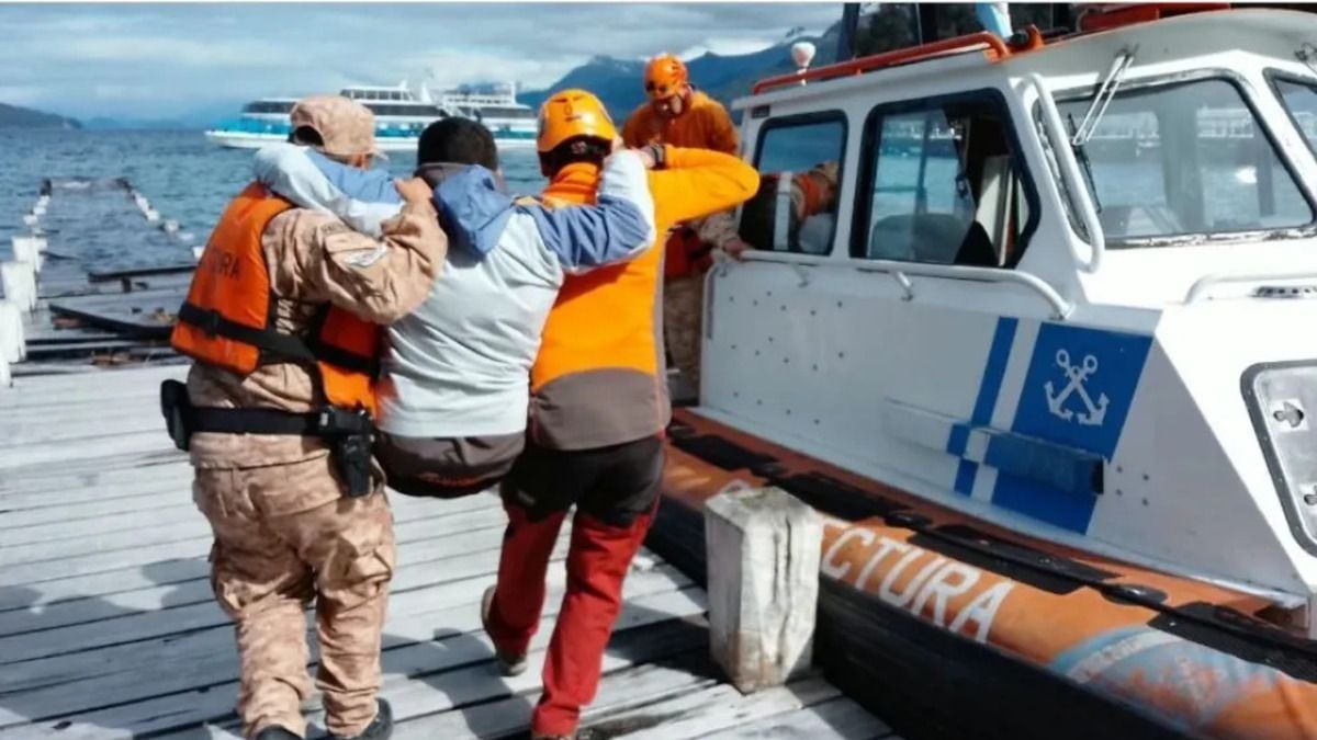 Un tobillo que cambió una tarde de trekking: así fue el rescate en el sendero al Bosque de los Arrayanes