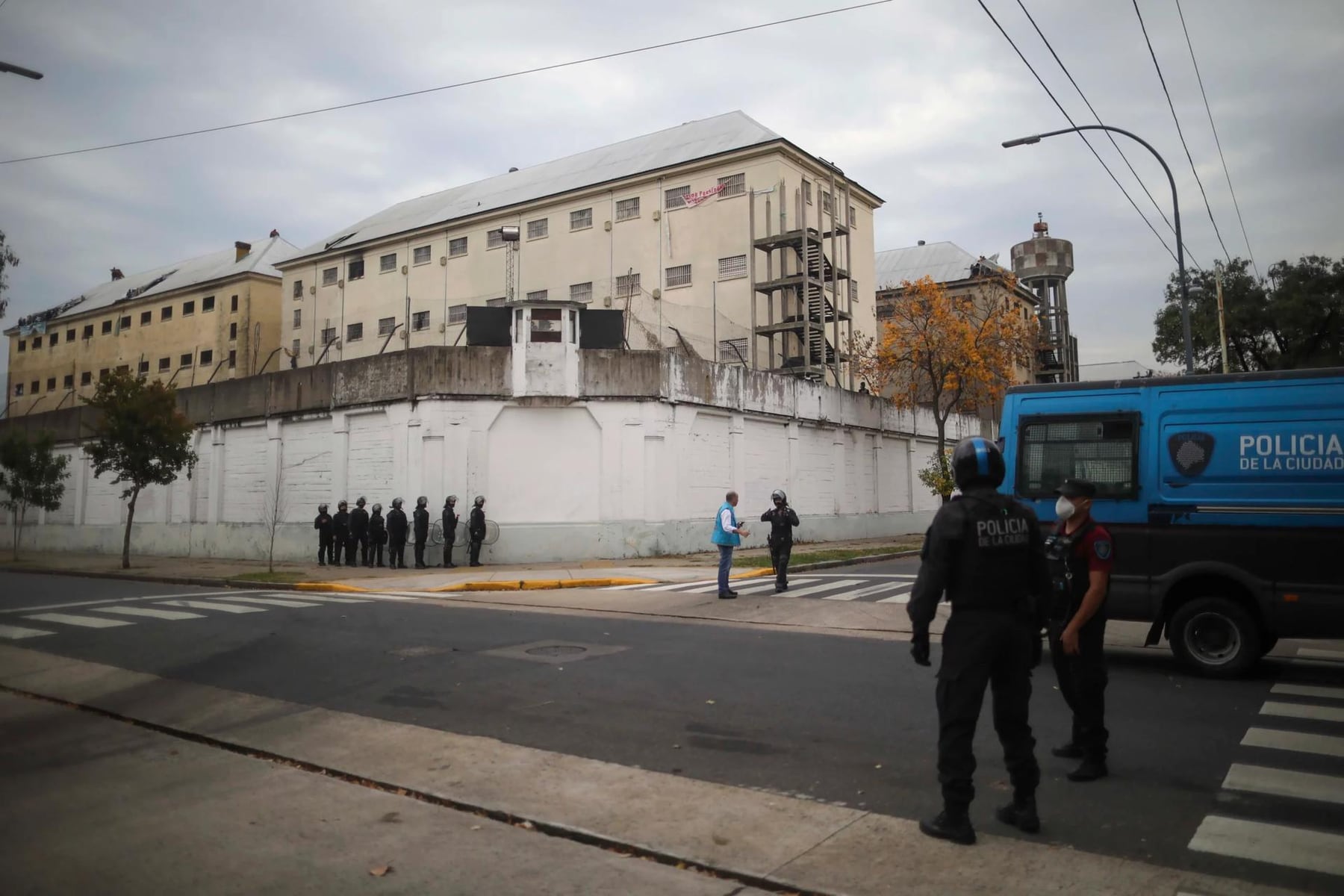 Devoto se vacía hacia Marcos Paz: más de 1.050 internos ya fueron reubicados y crecen las quejas por pertenencias sin entregar