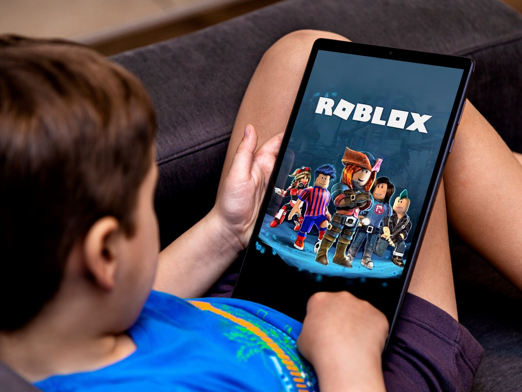 Roblox, la plaza digital: por qué prohibir sin entender deja a los chicos más expuestos
