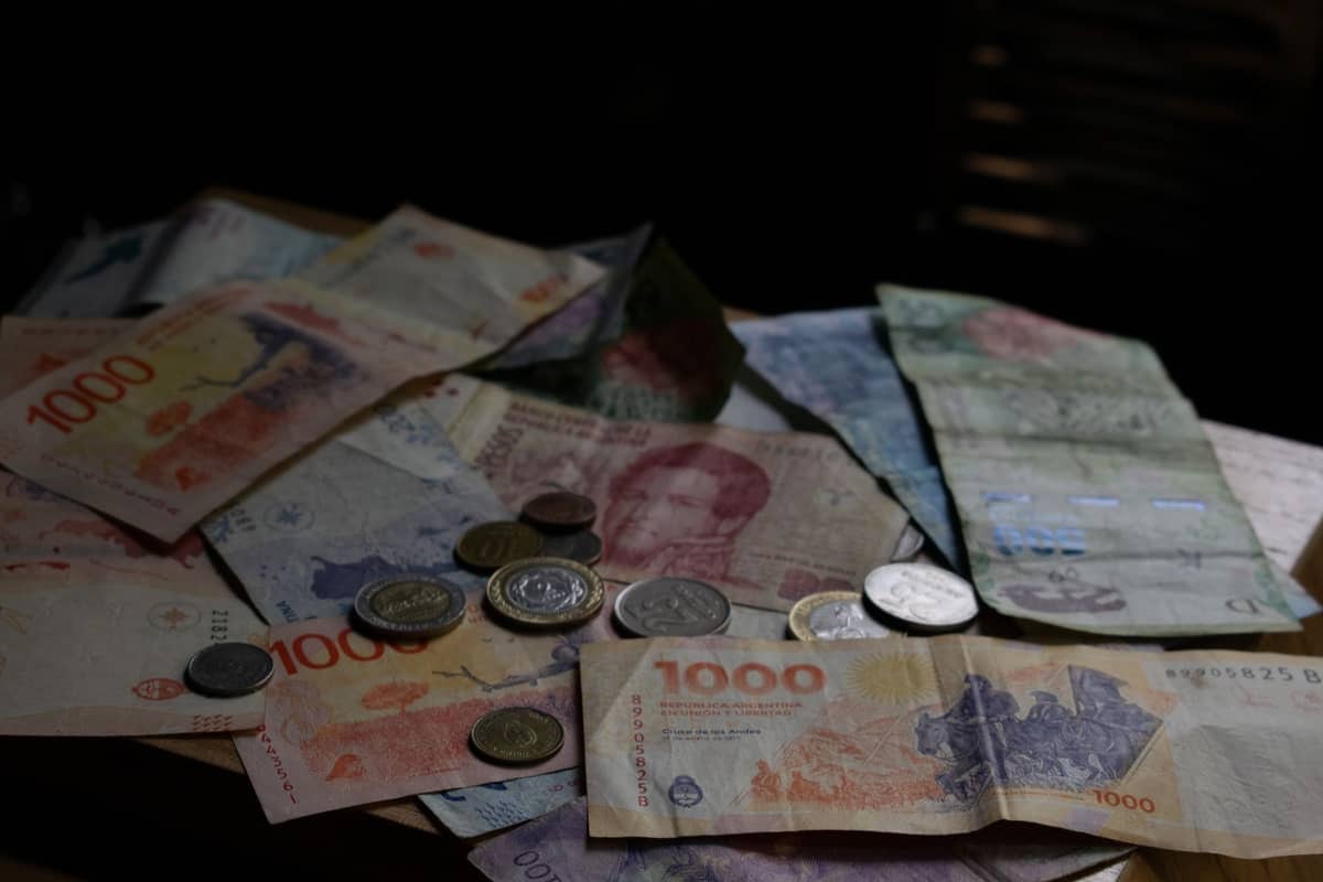 El peso arrancó la jornada con el oficial en $1540, blue a $1560 y una inflación de 1,9% en septiembre